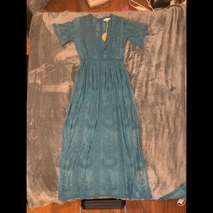 BNWT Honey Punch Romper Maxi, Size M